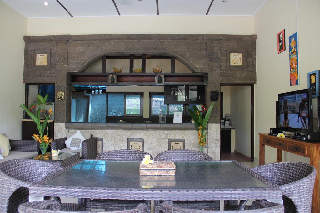 The Catur Villa Seminyak  Room photo